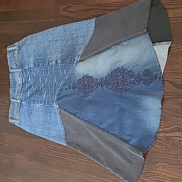 UPCYCLED Blue Black Patchwork Distressed Denim Skirt Wmns 13/14 Waist 32 Boho - Picture 11 of 16